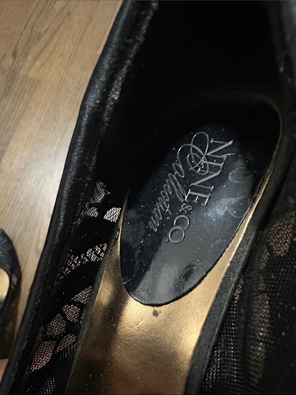Nine & Co Vintage Elegant Black Pointed Lace Leather Low Heel Pumps 11 - Picture 6 of 10